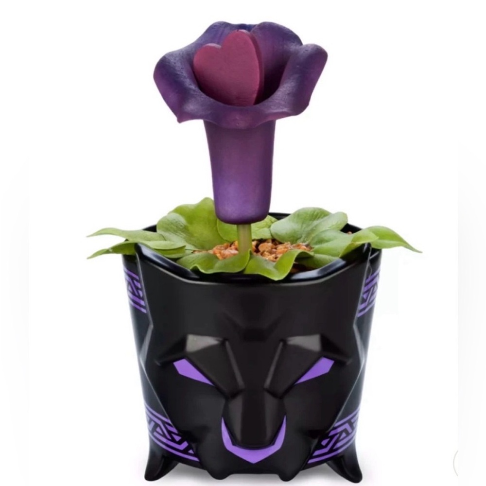 DISNEY PARKS MARVEL BLACK PANTHER PLANTER - WORLD OF WAKANDA NEW WITH TAG